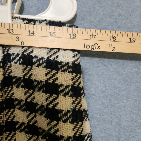 Talbots Houndstooth Plaid Mini Skirt - Picture 3 of 6